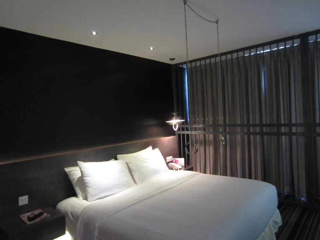 R Studios Hotel 2*, PENANG
